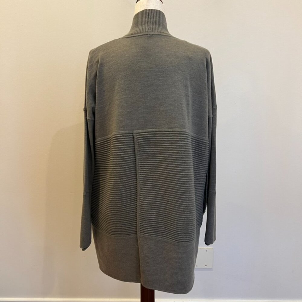 Lululemon Sit In Lotus Wrap II Cardigan Womens 6 Green Merino Wool Yoga Sweater - Picture 2 of 16